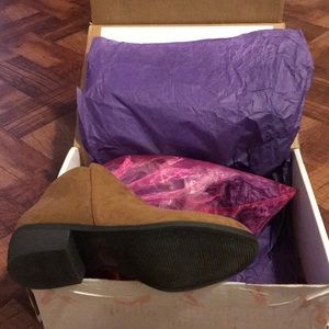 🧨Lalo Shoetique Brown ankle bootie💰